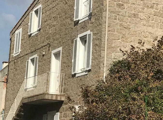 Duplex En Plein Centre * Propriano (Corsica)