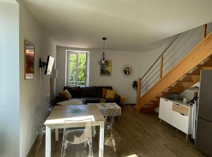 Duplex En Plein Centre * פרופריאנו